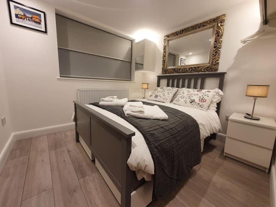Luton Town Centre Executive Apartment 外观 照片